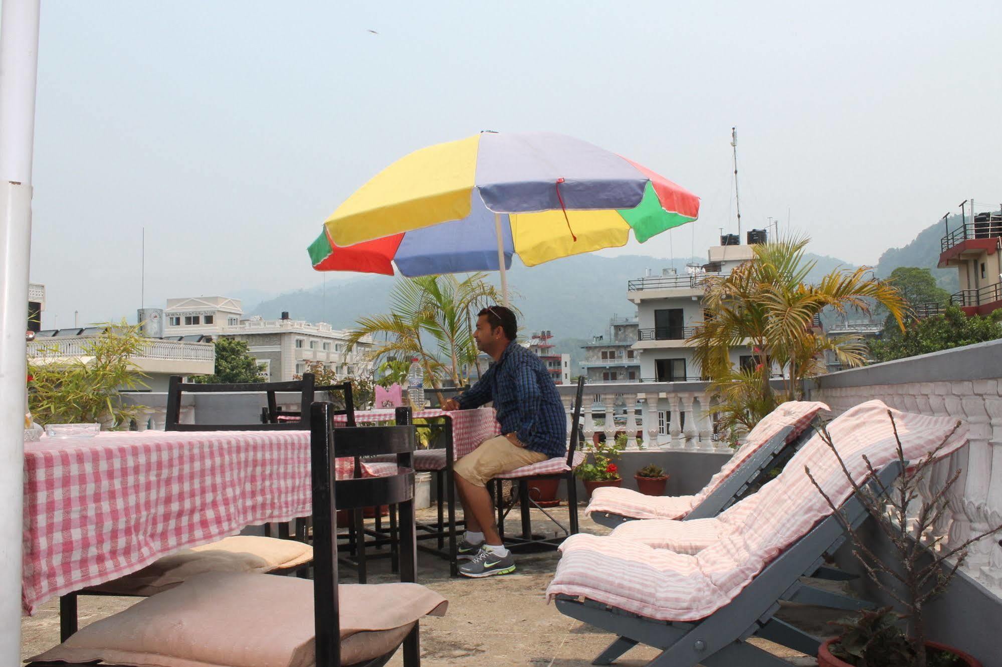Hotel Fishtail Villa Покхара Экстерьер фото